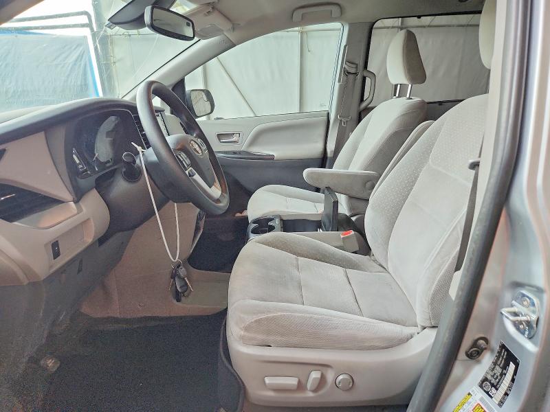 64045186 :رقم المزاد ، 5TDKZ3DC0KS976395 vin ، 2019 Toyota Sienna مزاد بيع
