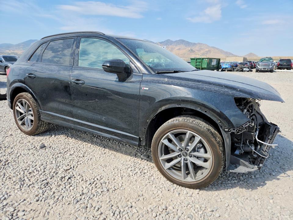 64494346 :رقم المزاد ، WA1EECF36R1115133 vin ، 2024 Audi Q3 مزاد بيع