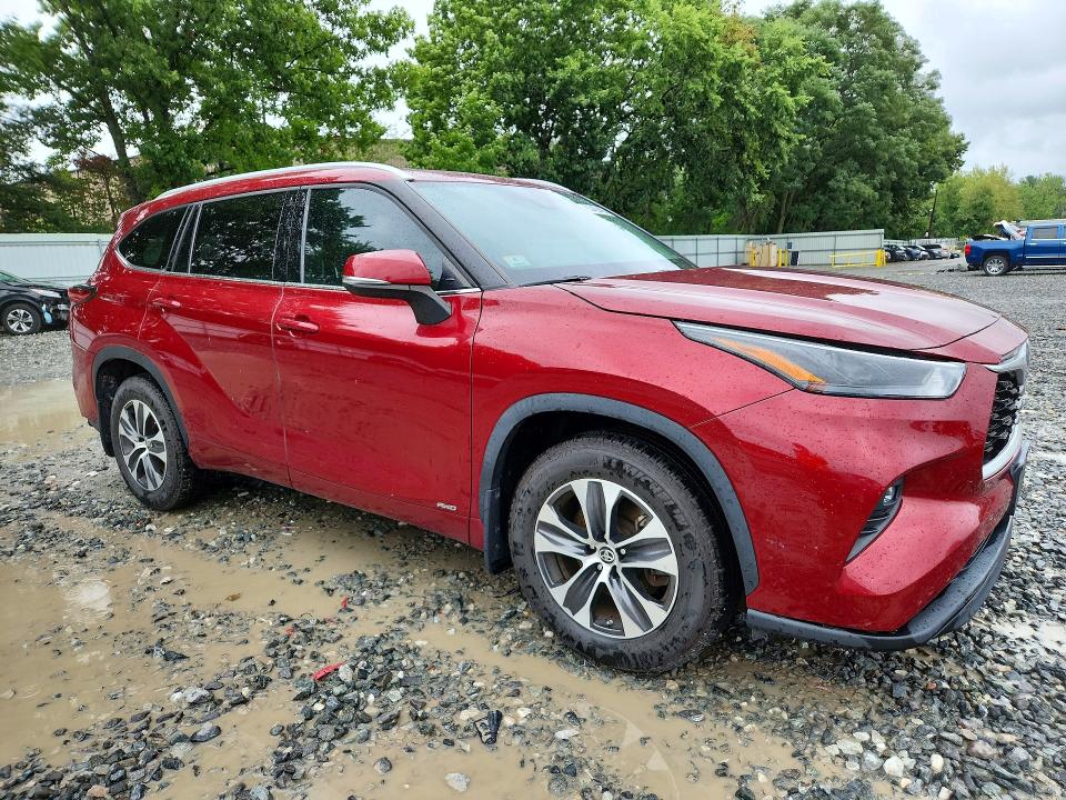 63469486 :رقم المزاد ، 5TDGBRCH2NS557186 vin ، 2022 Toyota Highlander Hybrid مزاد بيع