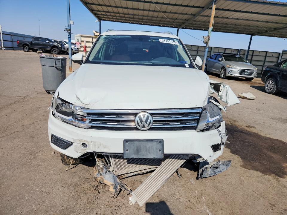 61451436 :رقم المزاد ، 3VV3B7AX2JM161851 vin ، 2018 Volkswagen Tiguan مزاد بيع