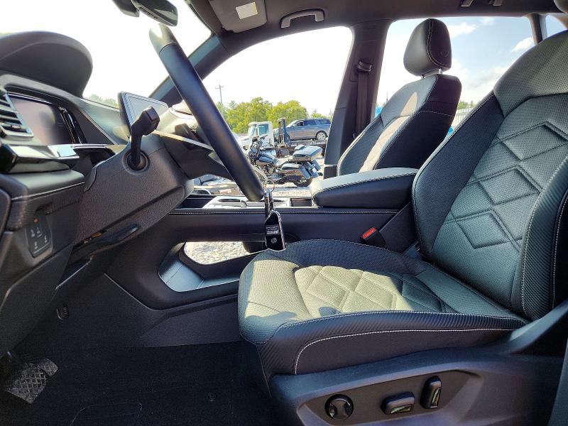 64097866 :رقم المزاد ، 1V2HE2CA5SC219833 vin ، 2025 Volkswagen Atlas Cross Sport مزاد بيع