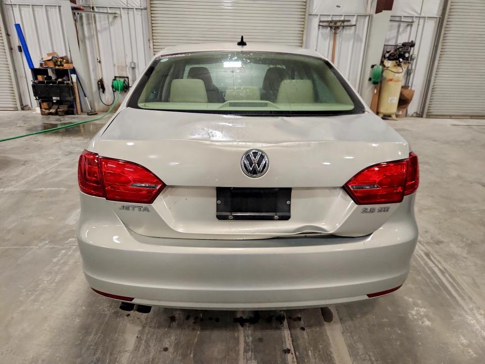 65438836 :رقم المزاد ، 3VWBX7AJ3BM353219 vin ، 2011 Volkswagen Jetta مزاد بيع