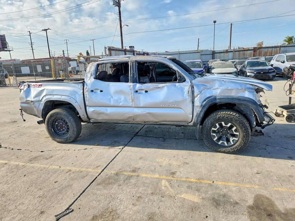 Продаж на аукціоні авто 2017 Toyota Tacoma, vin: 5TFCZ5AN9HX108498, номер лоту: 64799236