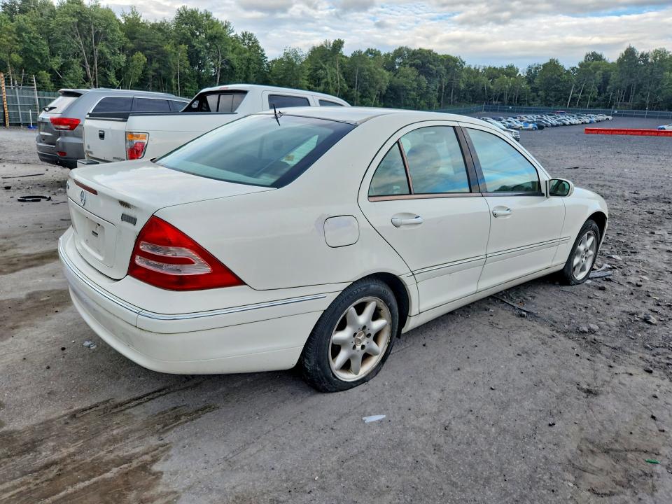 65631266 :رقم المزاد ، WDBRF61J13F321111 vin ، 2003 Mercedes-benz C مزاد بيع