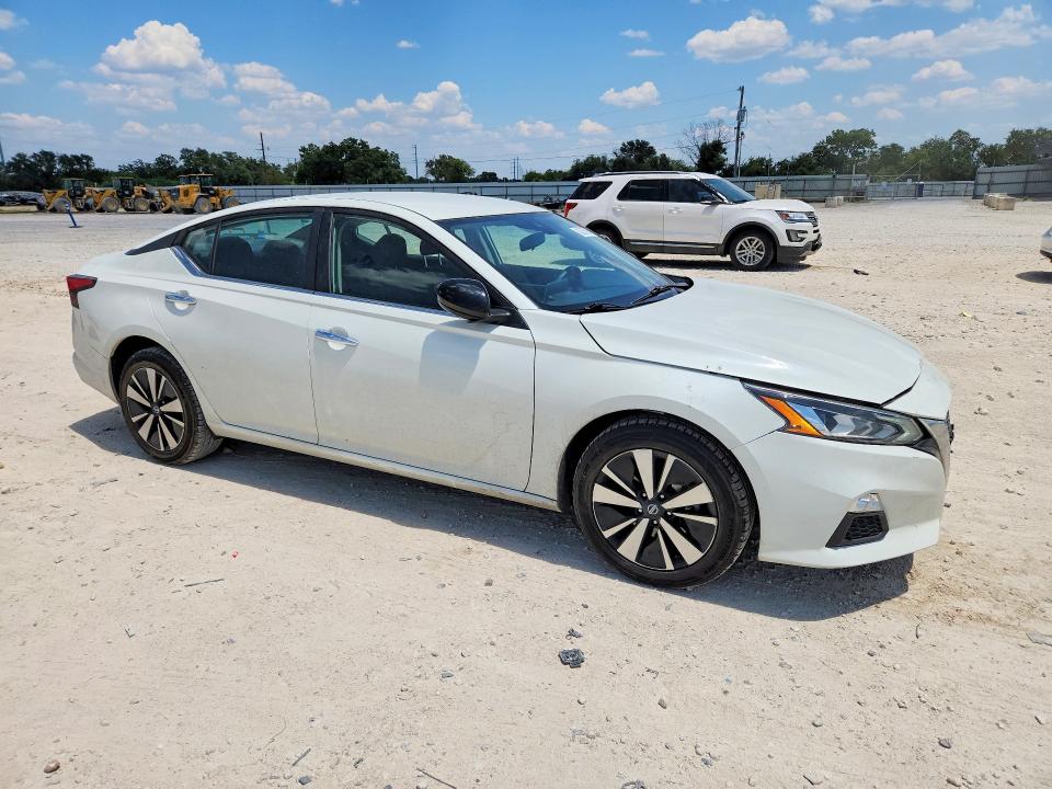 Продажа на аукционе авто 2022 Nissan Altima, vin: 1N4BL4DW2NN352647, номер лота: 63357946