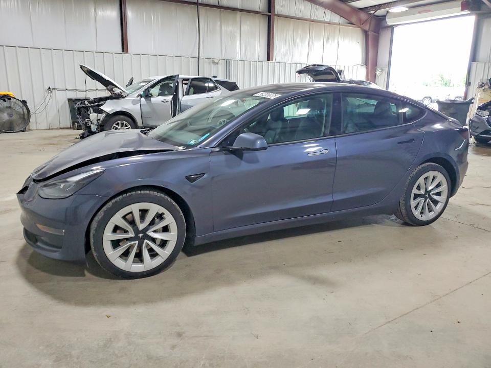 2022 Tesla Model 3 მანქანა იყიდება აუქციონზე, vin: 5YJ3E1EB0NF290943, აუქციონის ნომერი: 63949286