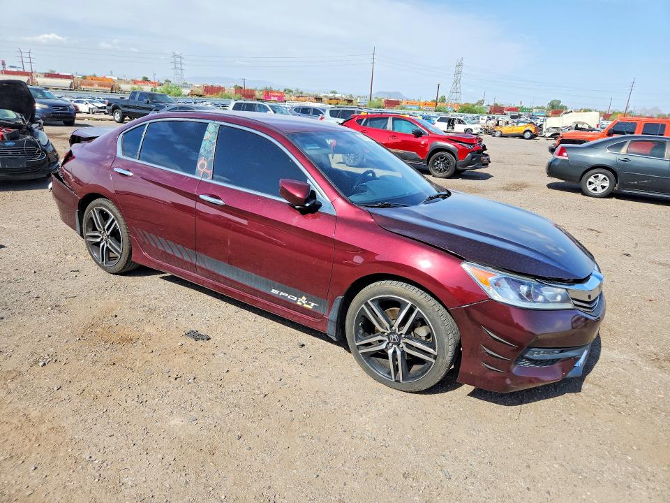63411176 :رقم المزاد ، 1HGCR2F56HA307259 vin ، 2017 Honda Accord مزاد بيع