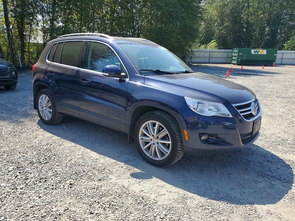 2011 Volkswagen Tiguan მანქანა იყიდება აუქციონზე, vin: WVGBV7AX6BW517782, აუქციონის ნომერი: 64939416