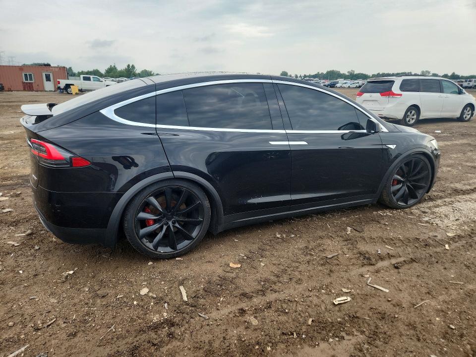 63558986 :رقم المزاد ، 5YJXCBE41GF005720 vin ، 2016 Tesla Model X مزاد بيع