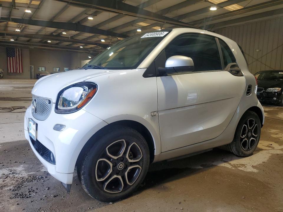 Aukcja sprzedaży 2018 Smart Fortwo, vin: WMEFJ9BA5JK283701, numer aukcji: 64588906