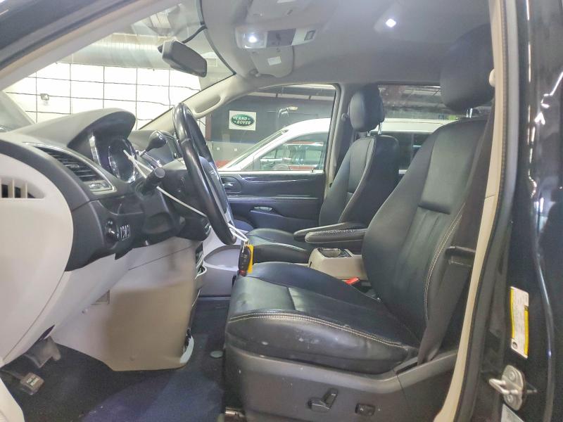 63884806 :رقم المزاد ، 2C4RC1BGXGR289709 vin ، 2016 Chrysler Town & Country مزاد بيع