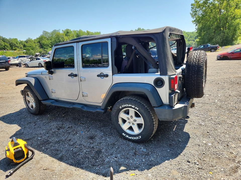 2014 Jeep Wrangler Unlimited მანქანა იყიდება აუქციონზე, vin: 1C4BJWDG7EL120352, აუქციონის ნომერი: 64046836