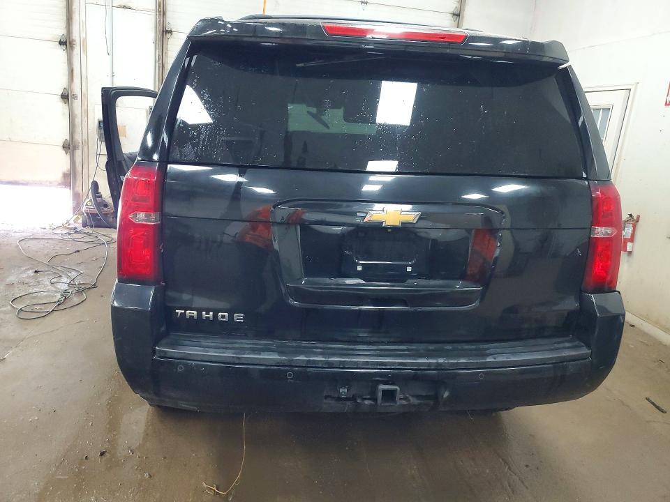 64984756 :رقم المزاد ، 1GNSKAKC1FR240492 vin ، 2015 Chevrolet Tahoe مزاد بيع