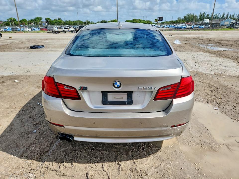 Продажа на аукционе авто 2013 Bmw 528, vin: WBAXG5C53DD233428, номер лота: 64239576
