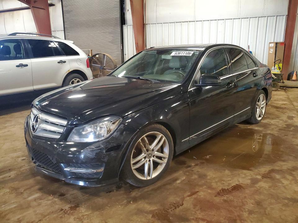 2013 Mercedes-benz C მანქანა იყიდება აუქციონზე, vin: WDDGF8AB6DR285919, აუქციონის ნომერი: 63611106