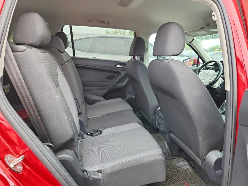 Продажа на аукционе авто 2018 Volkswagen Tiguan, vin: 3VV0B7AX1JM091424, номер лота: 63534736