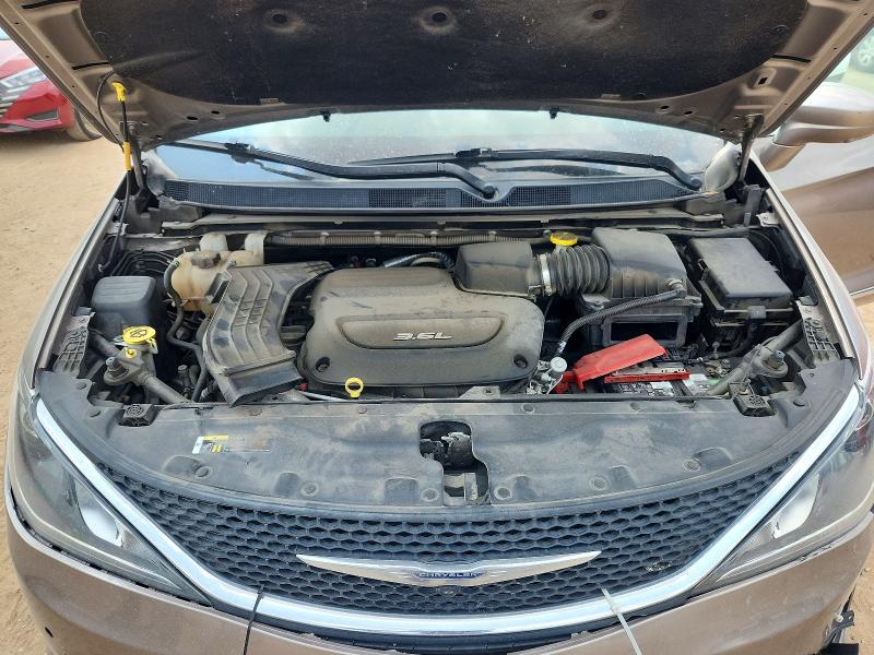 63167596 :رقم المزاد ، 2C4RC1EG8JR252399 vin ، 2018 Chrysler Pacifica مزاد بيع