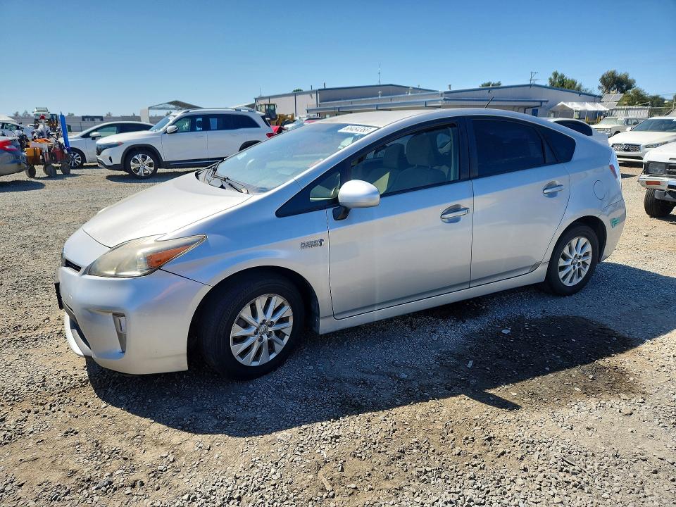 2015 Toyota Prius Plug-in Hybrid მანქანა იყიდება აუქციონზე, vin: JTDKN3DPXF3069952, აუქციონის ნომერი: 66484366