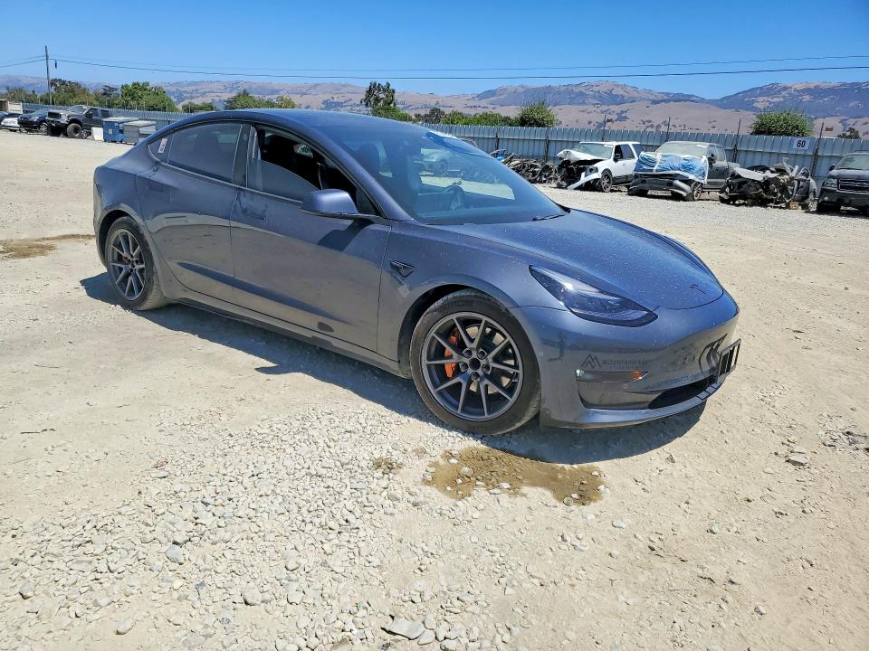 Продажа на аукционе авто 2018 Tesla Model 3, vin: 5YJ3E1EA2JF124991, номер лота: 63745796