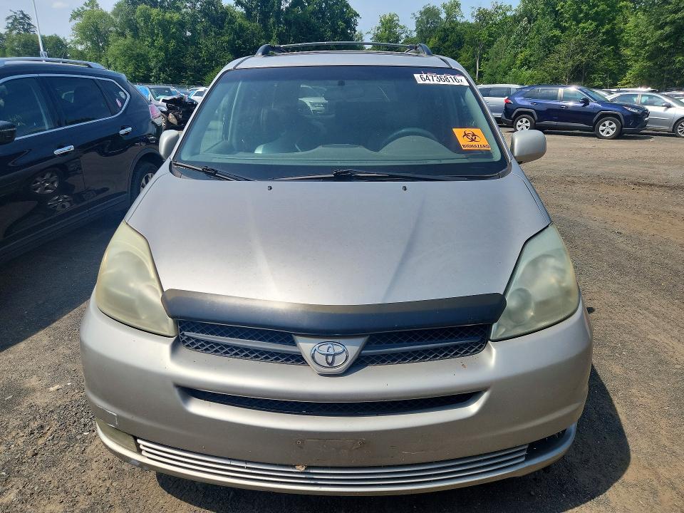 64736816 :رقم المزاد ، 5TDZA22C64S093939 vin ، 2004 Toyota Sienna مزاد بيع