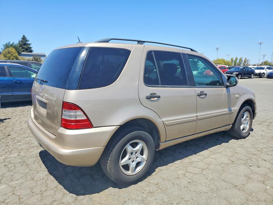 2001 Mercedes-benz Ml მანქანა იყიდება აუქციონზე, vin: 4JGAB54E91A243203, აუქციონის ნომერი: 63684026