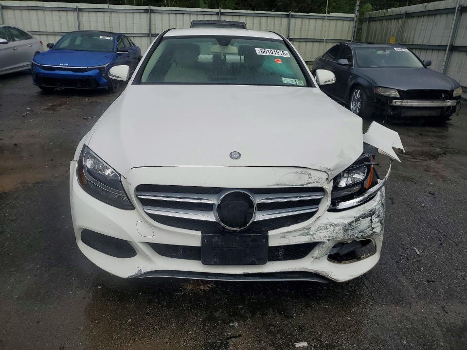 2015 Mercedes-benz C მანქანა იყიდება აუქციონზე, vin: 55SWF4KB7FU083661, აუქციონის ნომერი: 66101976