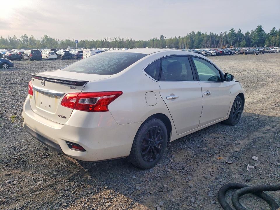 65084136 :رقم المزاد ، 3N1AB7AP1JY305438 vin ، 2018 Nissan Sentra مزاد بيع