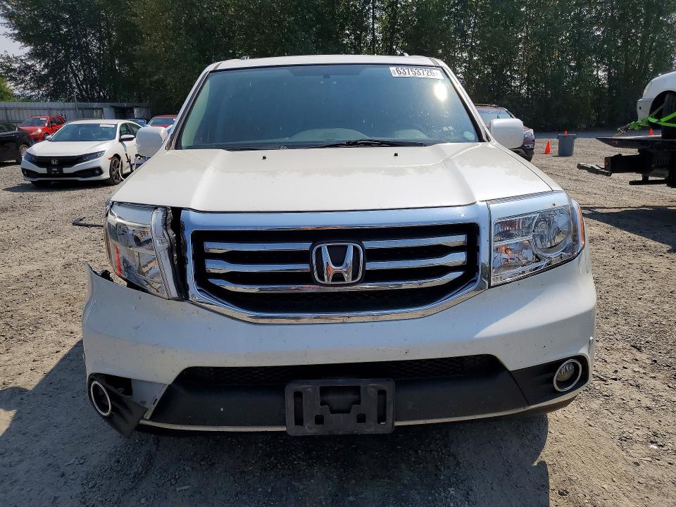 63753726 :رقم المزاد ، 5FNYF4H93FB014934 vin ، 2015 Honda Pilot مزاد بيع