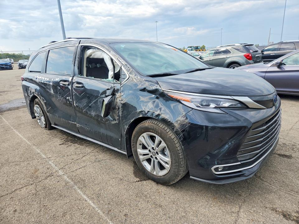 Продажа на аукционе авто 2022 Toyota Sienna, vin: 5TDESKFC2NS067507, номер лота: 67461646