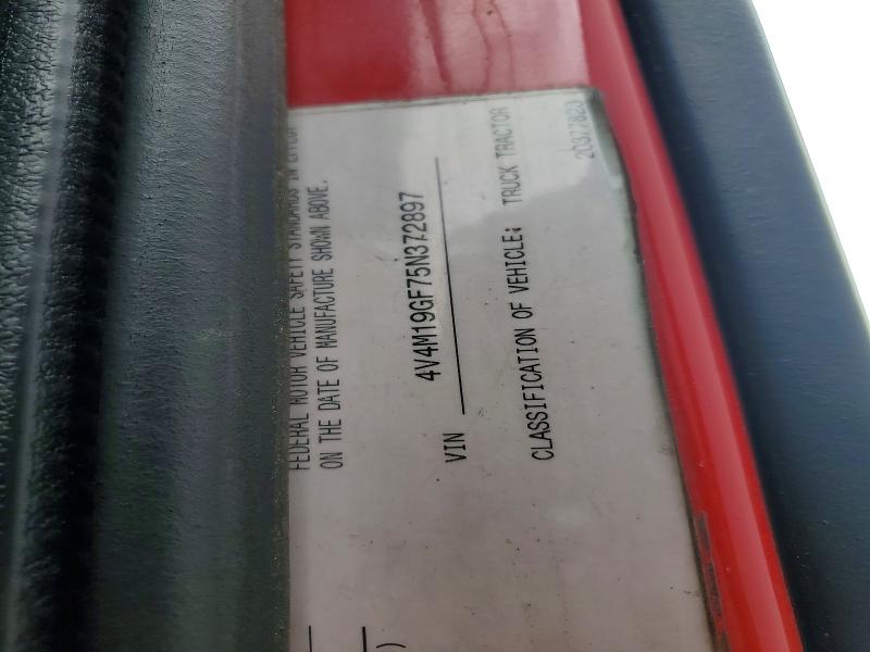 2005 Volvo Vn მანქანა იყიდება აუქციონზე, vin: 4V4M19GF75N372897, აუქციონის ნომერი: 63488756