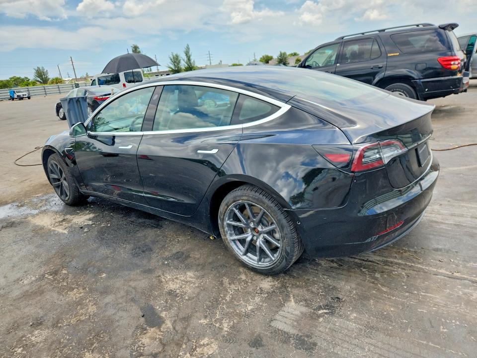 65738456 :رقم المزاد ، 5YJ3E1EA6KF398213 vin ، 2019 Tesla Model 3 مزاد بيع