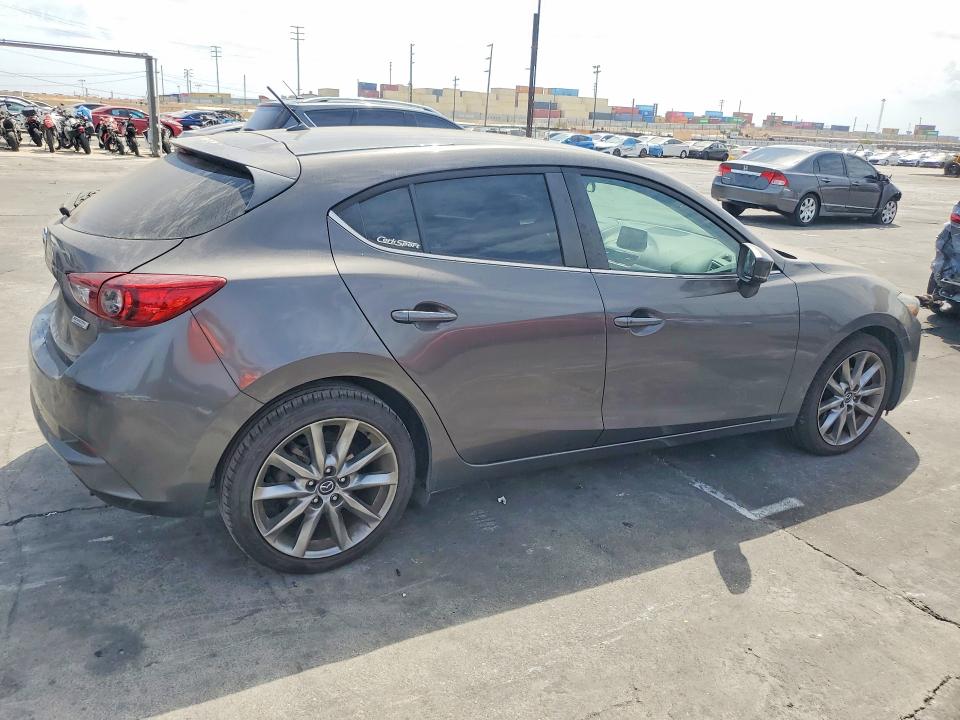 Aukcja sprzedaży 2018 Mazda 3, vin: 3MZBN1L32JM176484, numer aukcji: 66122646
