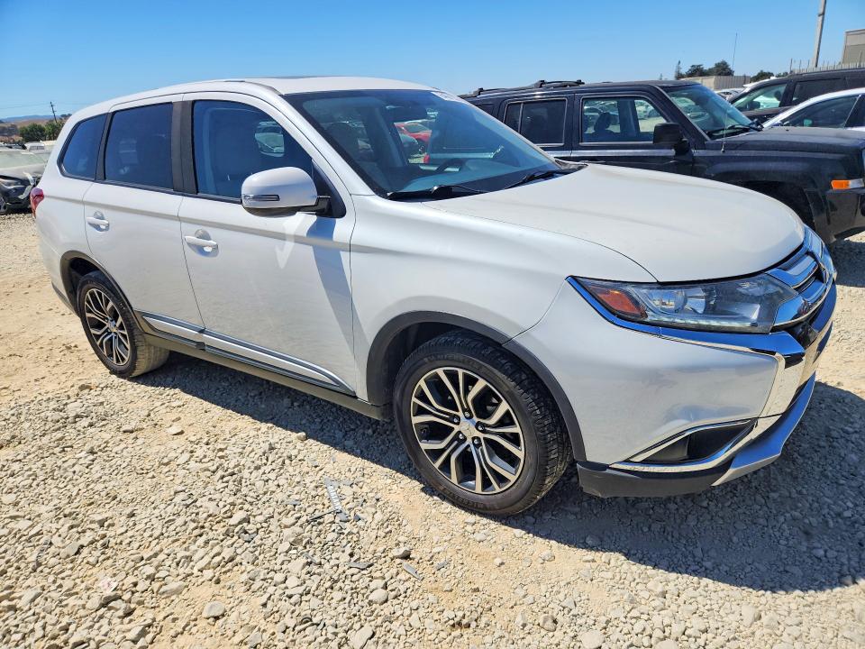 Продажа на аукционе авто 2017 Mitsubishi Outlander, vin: JA4AD3A31HZ029785, номер лота: 64081236