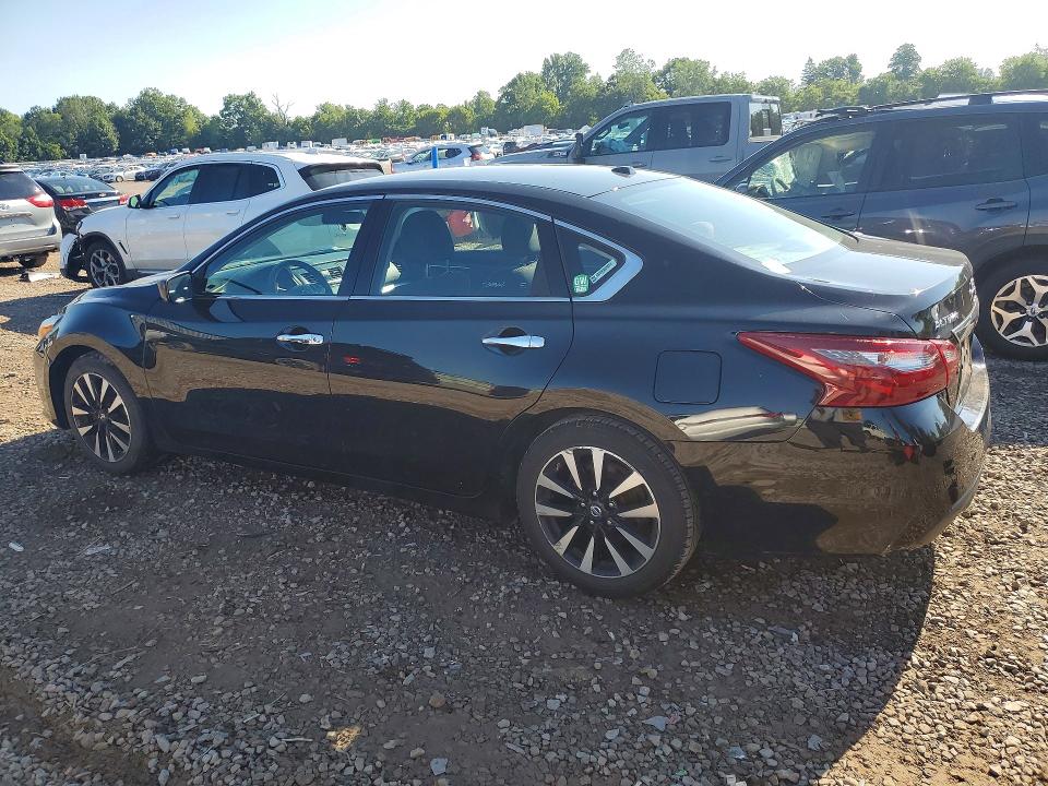 63493786 :رقم المزاد ، 1N4AL3AP5JC265706 vin ، 2018 Nissan Altima مزاد بيع