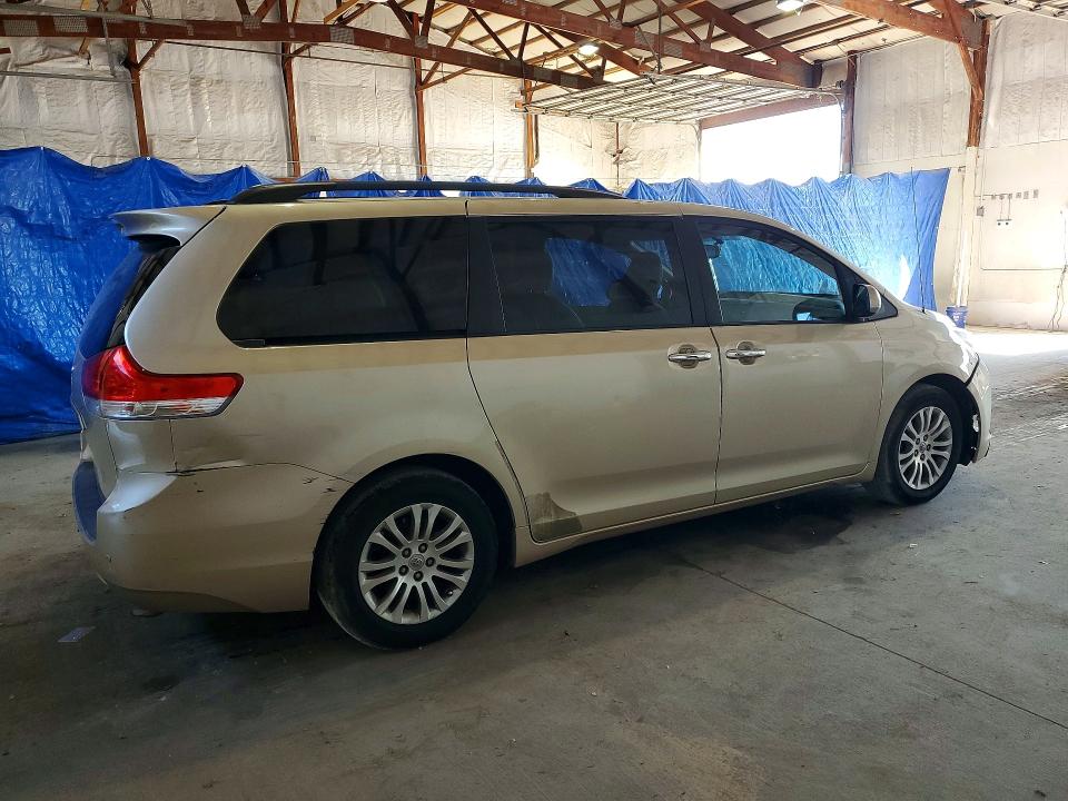 2013 Toyota Sienna მანქანა იყიდება აუქციონზე, vin: 5TDYK3DC6DS404703, აუქციონის ნომერი: 63640276