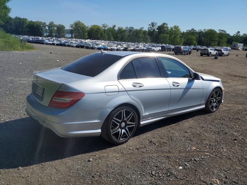 65628066 :رقم المزاد ، WDDGF4HB0ER320924 vin ، 2014 Mercedes-benz C مزاد بيع
