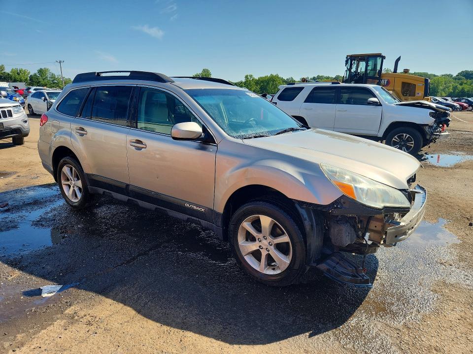 Продаж на аукціоні авто 2014 Subaru Outback, vin: 4S4BRBKC4E3246911, номер лоту: 64202696