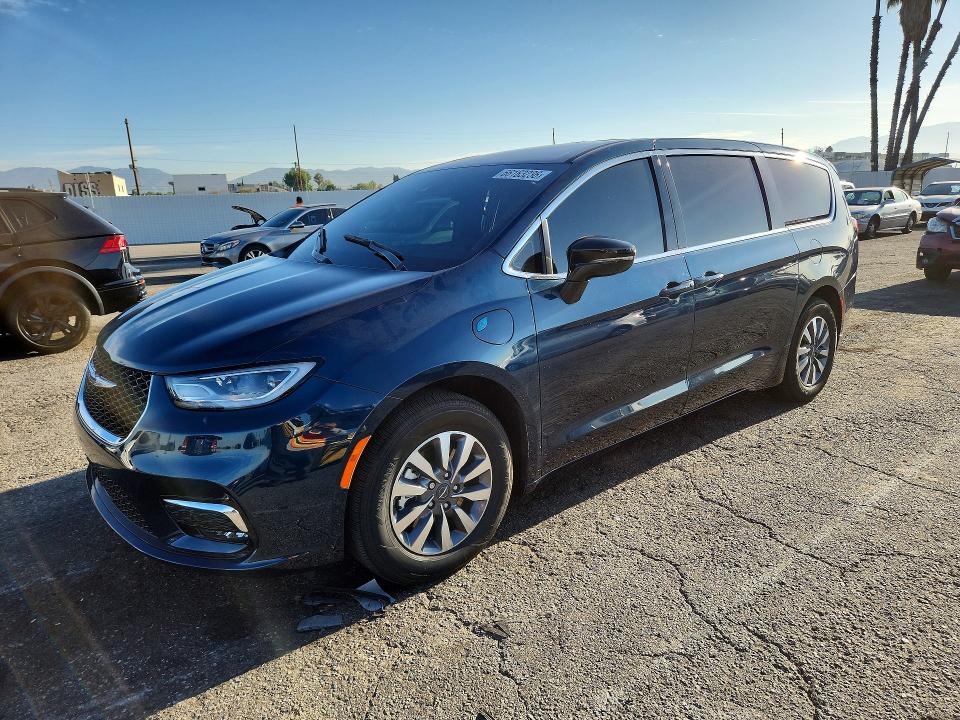 66163236 :رقم المزاد ، 2C4RC1S74SR536361 vin ، 2025 Chrysler Pacifica مزاد بيع