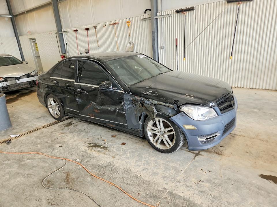 65729166 :رقم المزاد ، WDDGF4HB9EA962640 vin ، 2014 Mercedes-benz C مزاد بيع