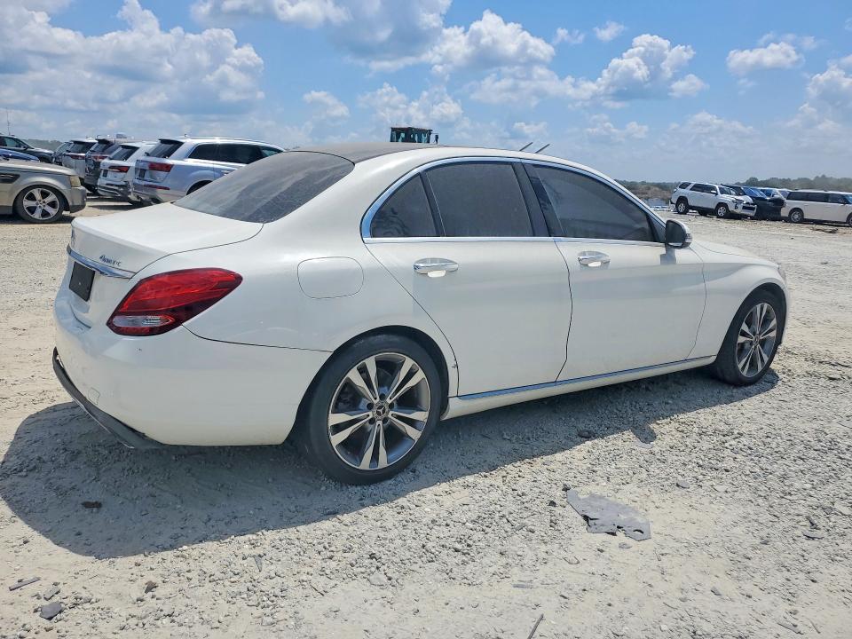 64943716 :رقم المزاد ، WDDWF4KB2JR403981 vin ، 2018 Mercedes-benz C مزاد بيع