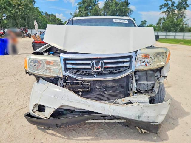 65150776 :رقم المزاد ، 5FNYF4H51FB063787 vin ، 2015 Honda Pilot مزاد بيع
