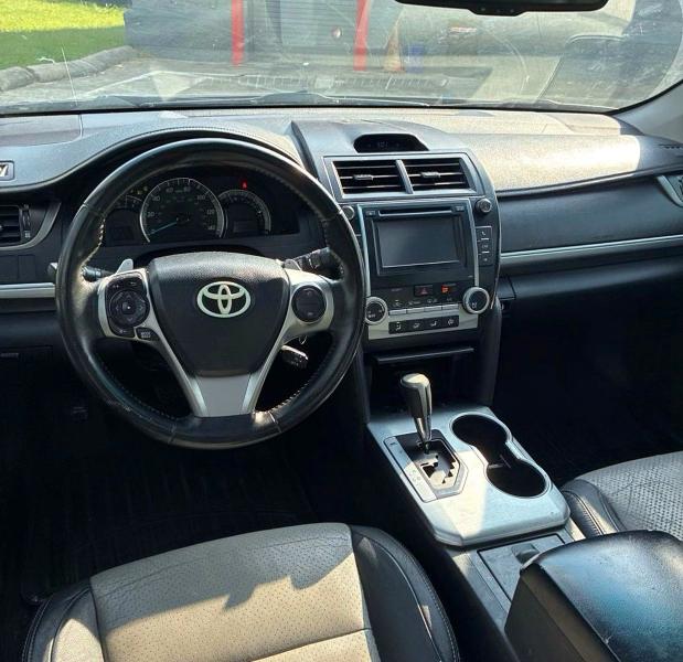 63879426 :رقم المزاد ، 4T1BF1FKXDU679971 vin ، 2013 Toyota Camry مزاد بيع