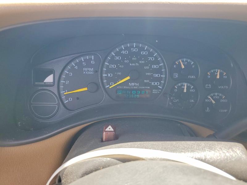 Продажа на аукционе авто 2000 Chevrolet Suburban, vin: 3GNFK16T9YG139828, номер лота: 65566276