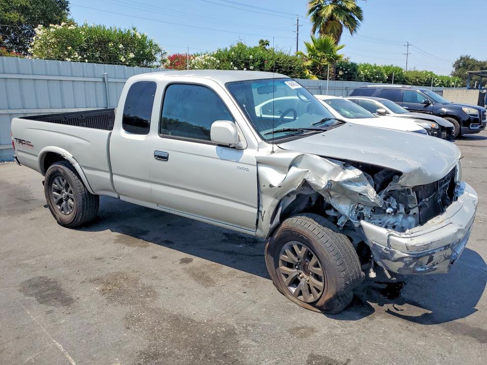 64646206 :رقم المزاد ، 5TESN92N7YZ700407 vin ، 2000 Toyota Tacoma مزاد بيع
