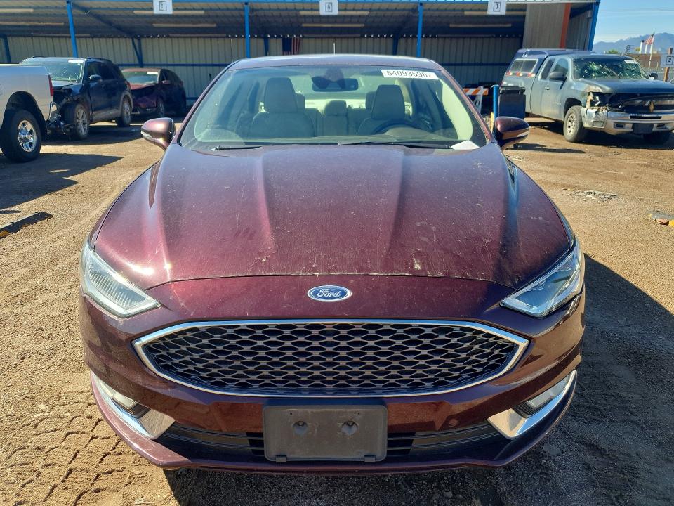 64093596 :رقم المزاد ، 3FA6P0D9XHR110019 vin ، 2017 Ford Fusion مزاد بيع