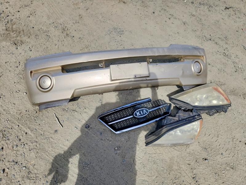 66082686 :رقم المزاد ، KNDJD733835049719 vin ، 2003 Kia Sorento مزاد بيع