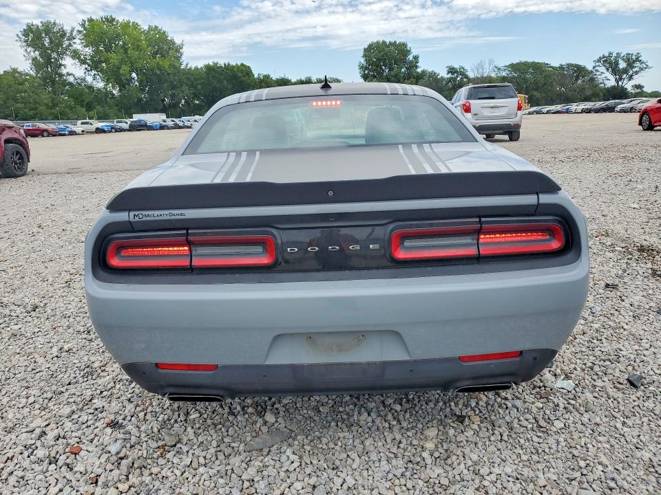 65801536 :رقم المزاد ، 2C3CDZBT1LH194636 vin ، 2020 Dodge Challenger مزاد بيع