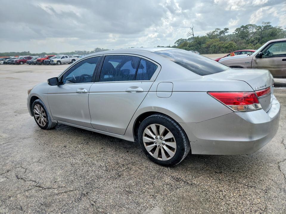 65133936 :رقم المزاد ، 1HGCP2F33CA215426 vin ، 2012 Honda Accord مزاد بيع