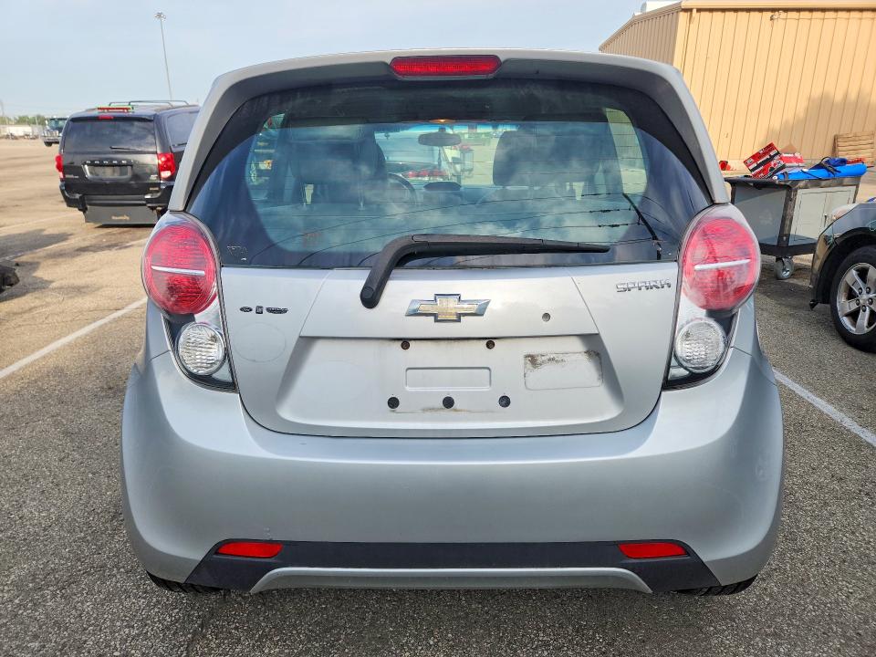 64802416 :رقم المزاد ، KL8CD6S95EC412297 vin ، 2014 Chevrolet Spark مزاد بيع