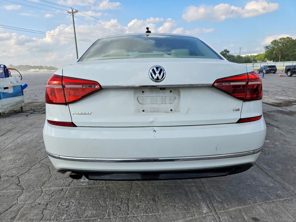 Продажа на аукционе авто 2017 Volkswagen Passat, vin: 1VWDT7A3XHC008947, номер лота: 65515156